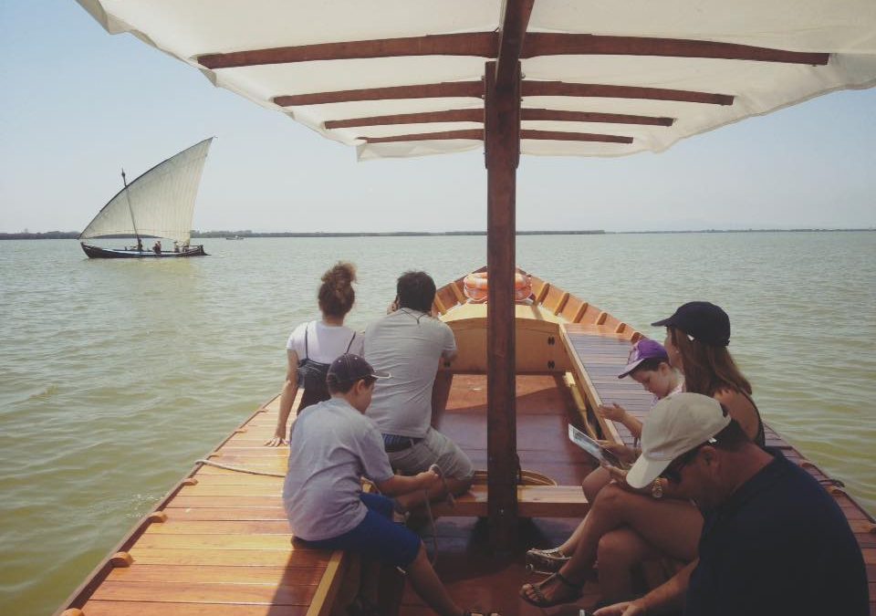 PASEOS EN BARCA Y PUESTA DE SOL EN L’ALBUFERA DE VALENCIA