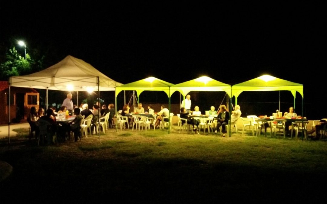 En Verano: Noches de la Luna, los Planetas y la lluvia de estrellas Perseidas.