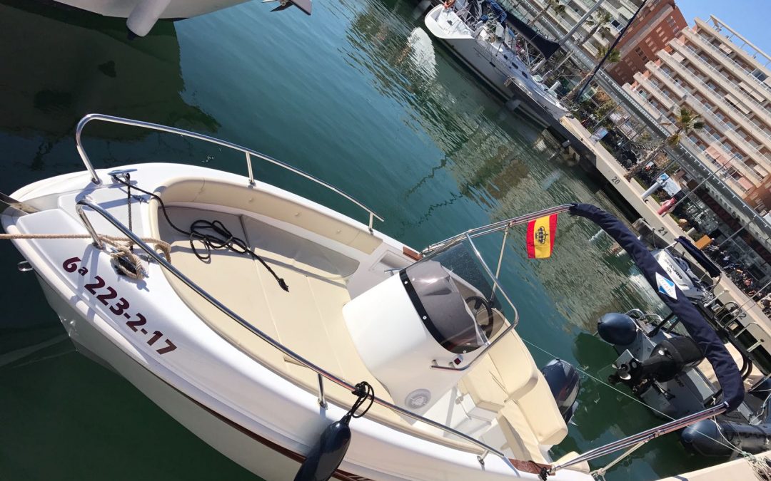 ALQUILER EMBARCACIÓN MARINELLO + 15CV